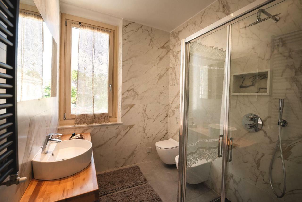 Villa Liberty B&B ファーノ エクステリア 写真