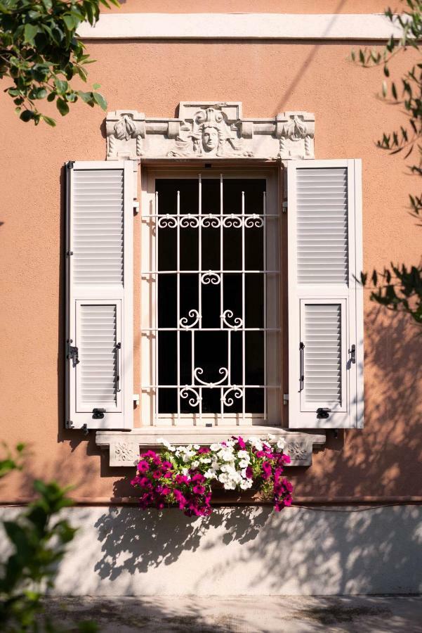 Villa Liberty B&B ファーノ エクステリア 写真